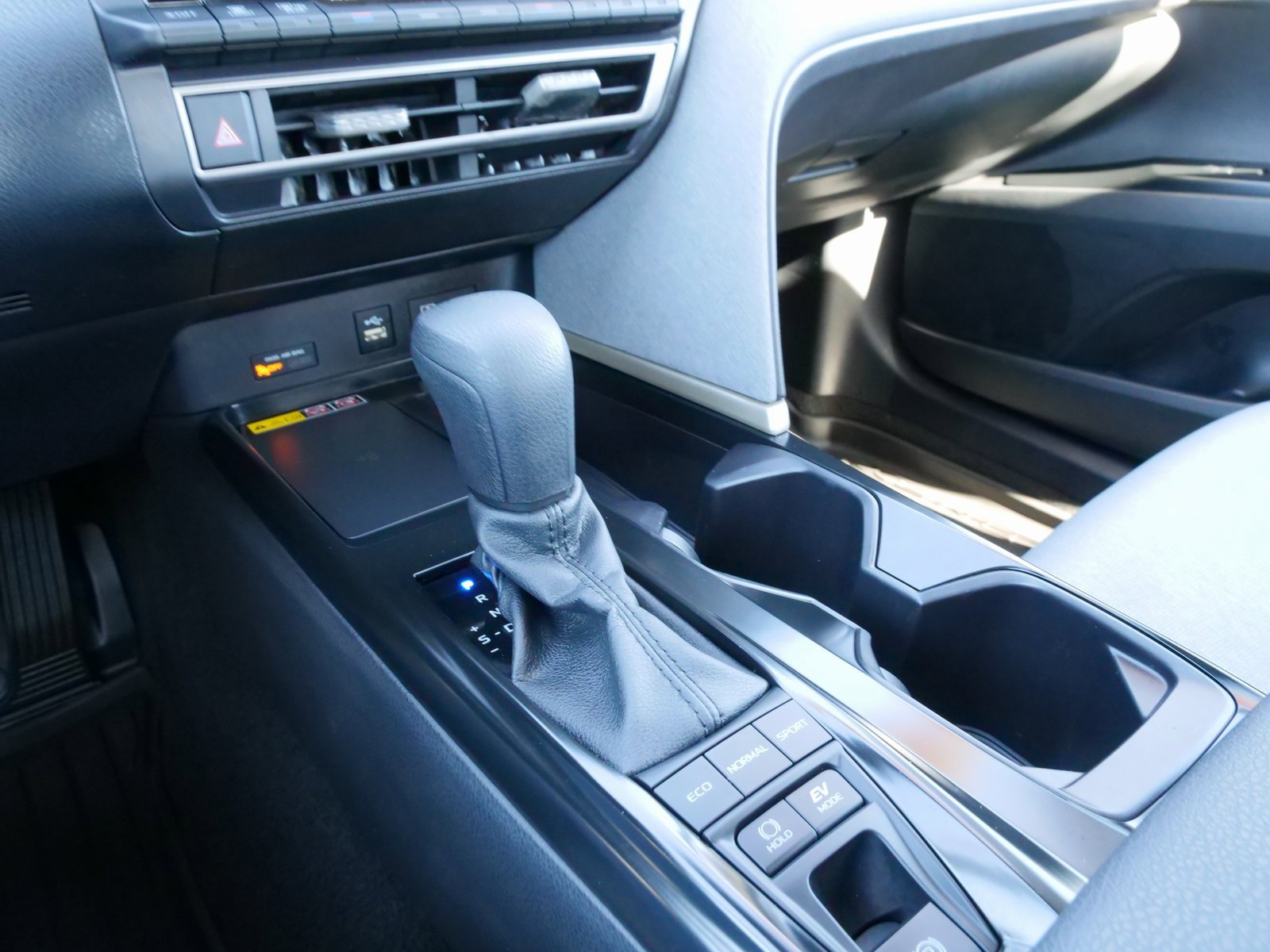 Used 2025 Toyota Camry LE image 26