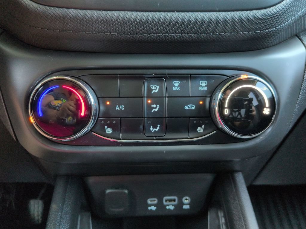Used 2022 Chevrolet TrailBlazer LT AWD/4WD image 19