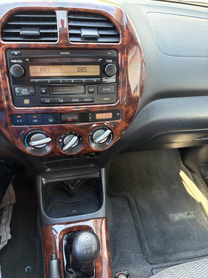 Used 2005 Toyota RAV4 2WD image 13