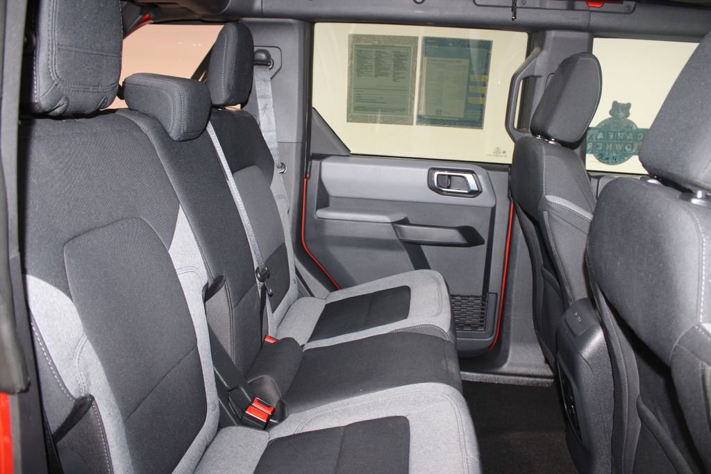 Used 2023 Ford Bronco 4-Door AWD/4WD image 28