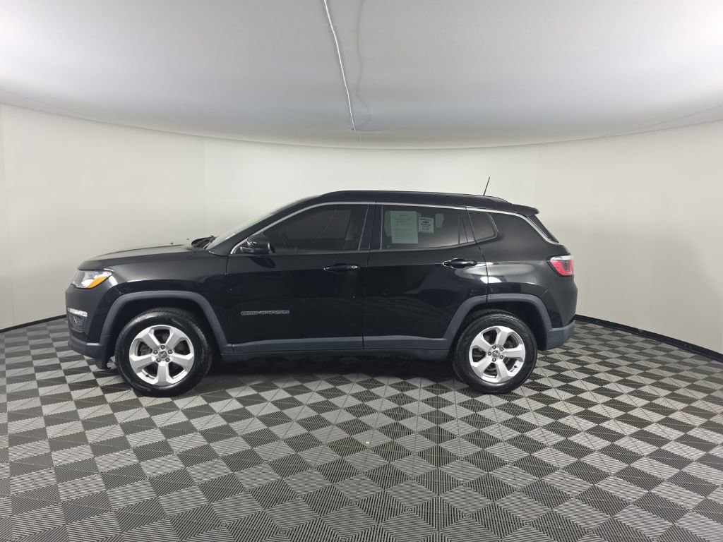 Used 2020 Jeep Compass Latitude AWD/4WD image 2