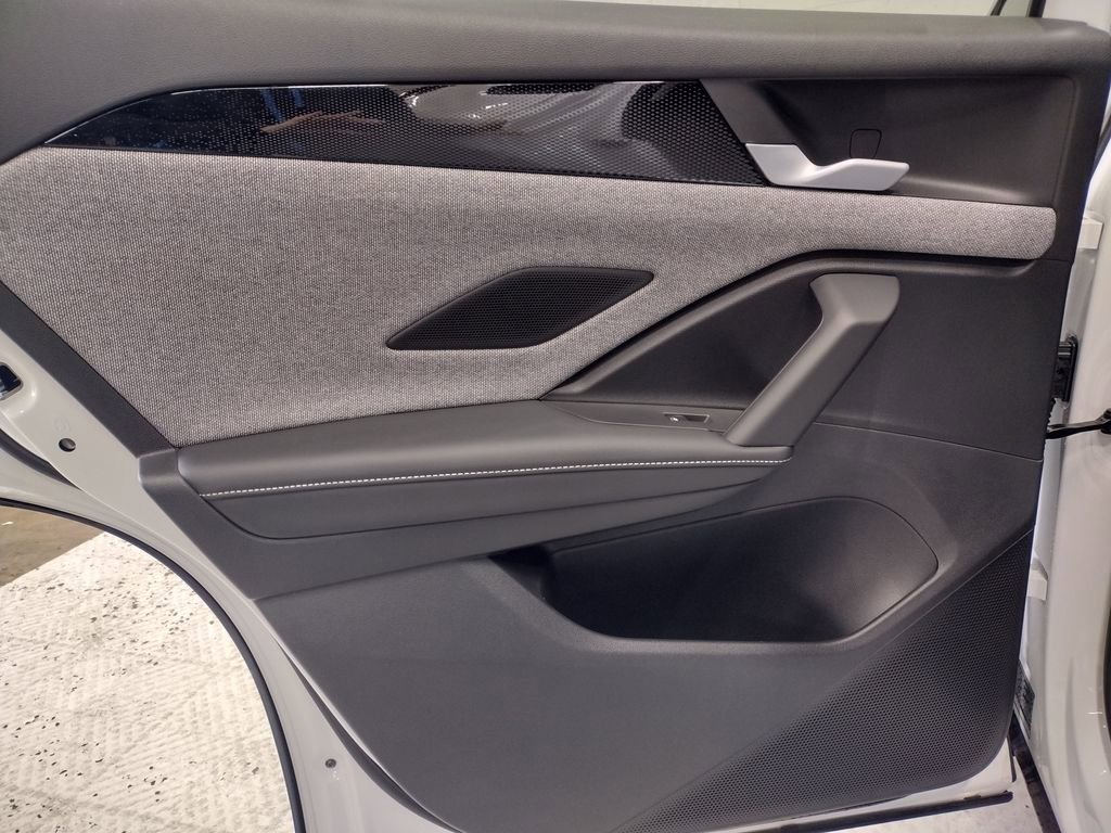 New 2026 Volkswagen Tiguan S image 32