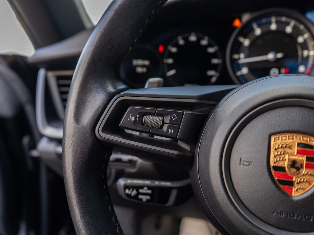 Used 2021 Porsche 911 Carrera image 18