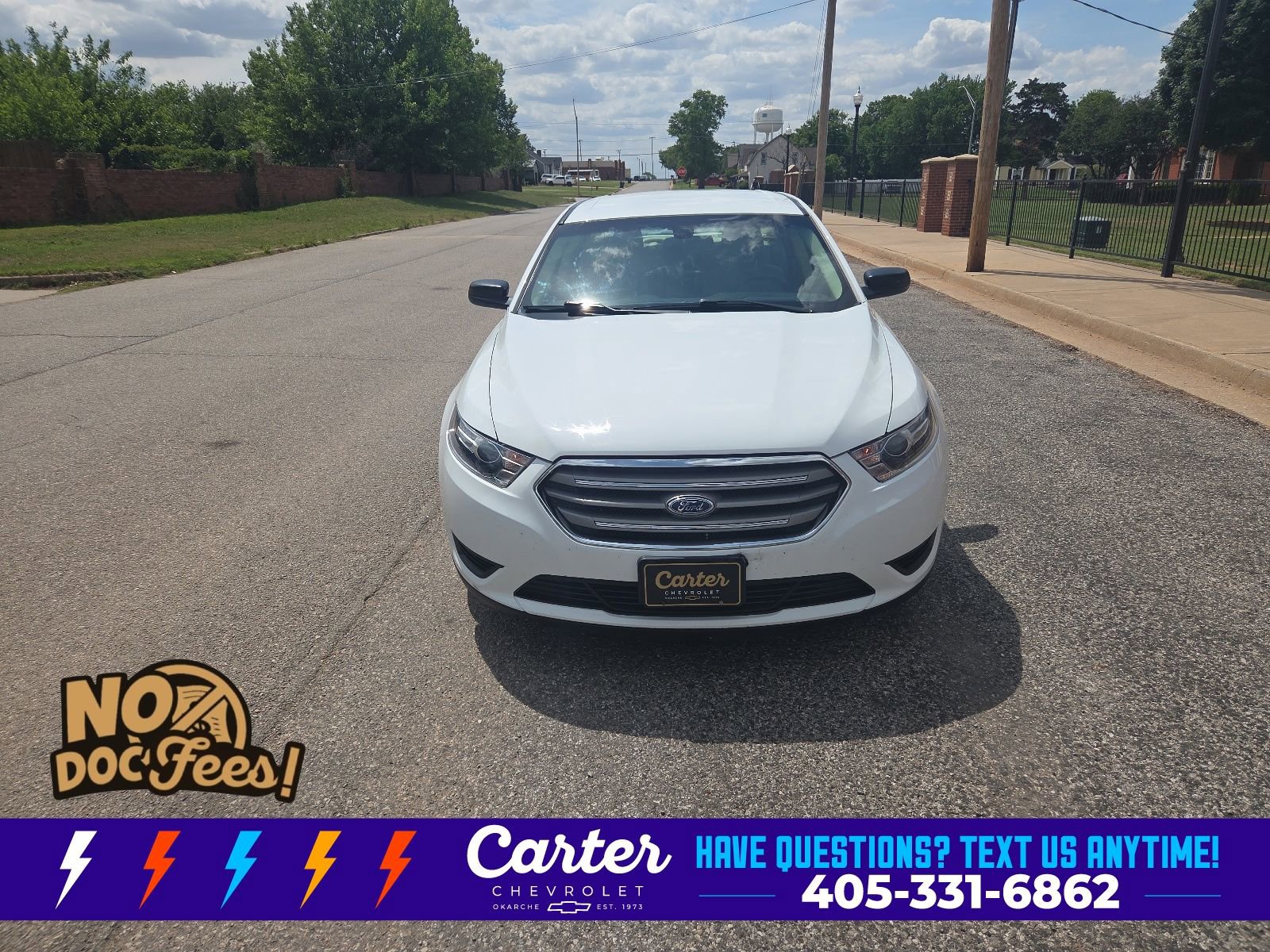 Used 2019 Ford Taurus SE FWD image 3
