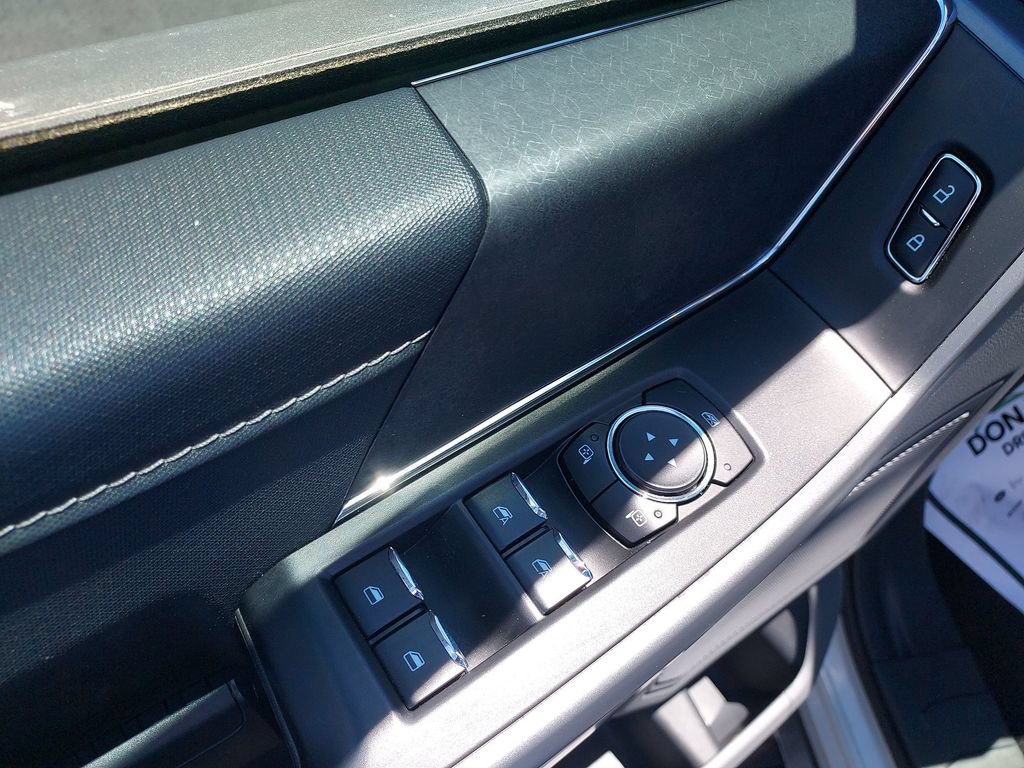 Used 2025 Ford F150 XLT w/ Equipment Group 301A Standard AWD/4WD image 19