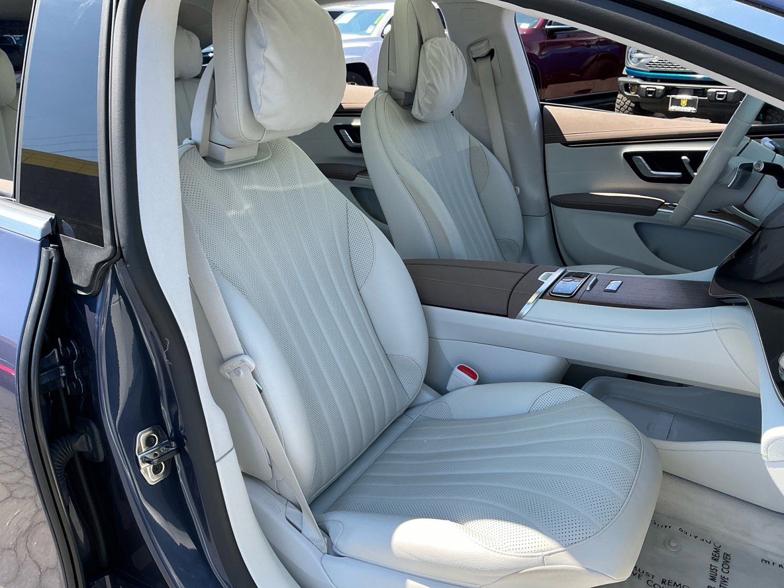 Used 2023 Mercedes-Benz EQS 580 4MATIC Sedan w/ Exclusive Trim Package image 21