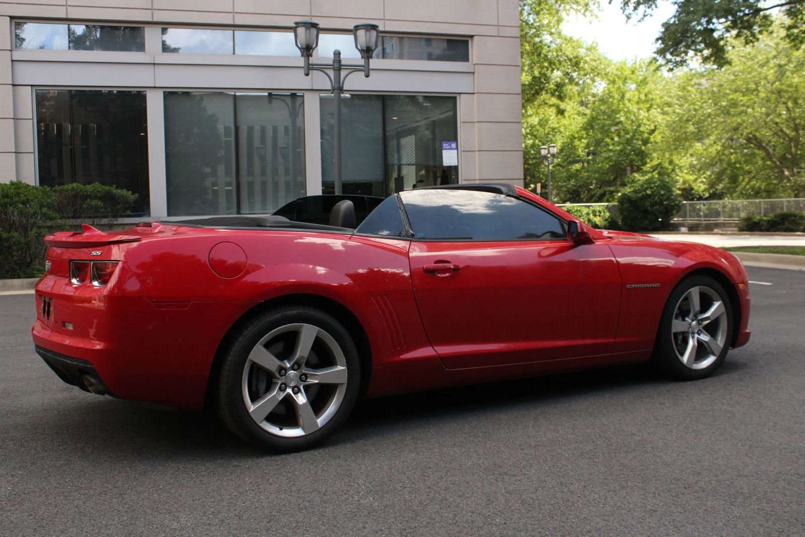 Used 2012 Chevrolet Camaro SS RWD image 7