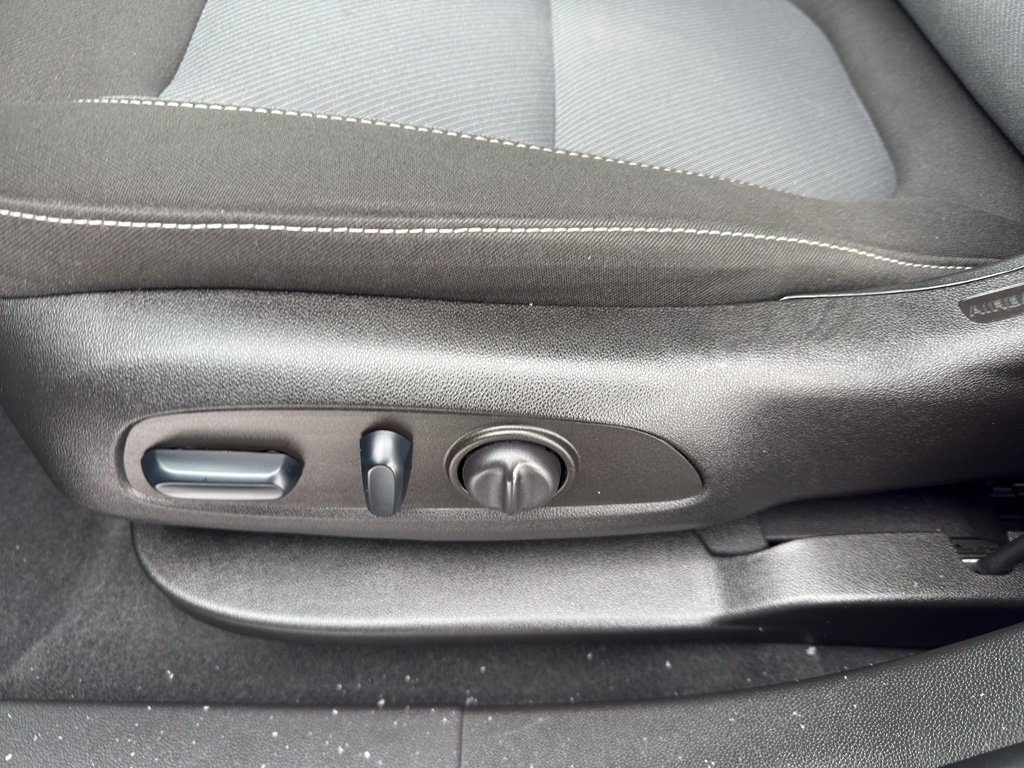 Used 2023 Chevrolet Blazer LT w/ Convenience Package image 15