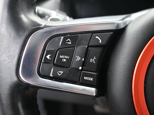 Used 2020 Jaguar F-PACE R-Sport image 17