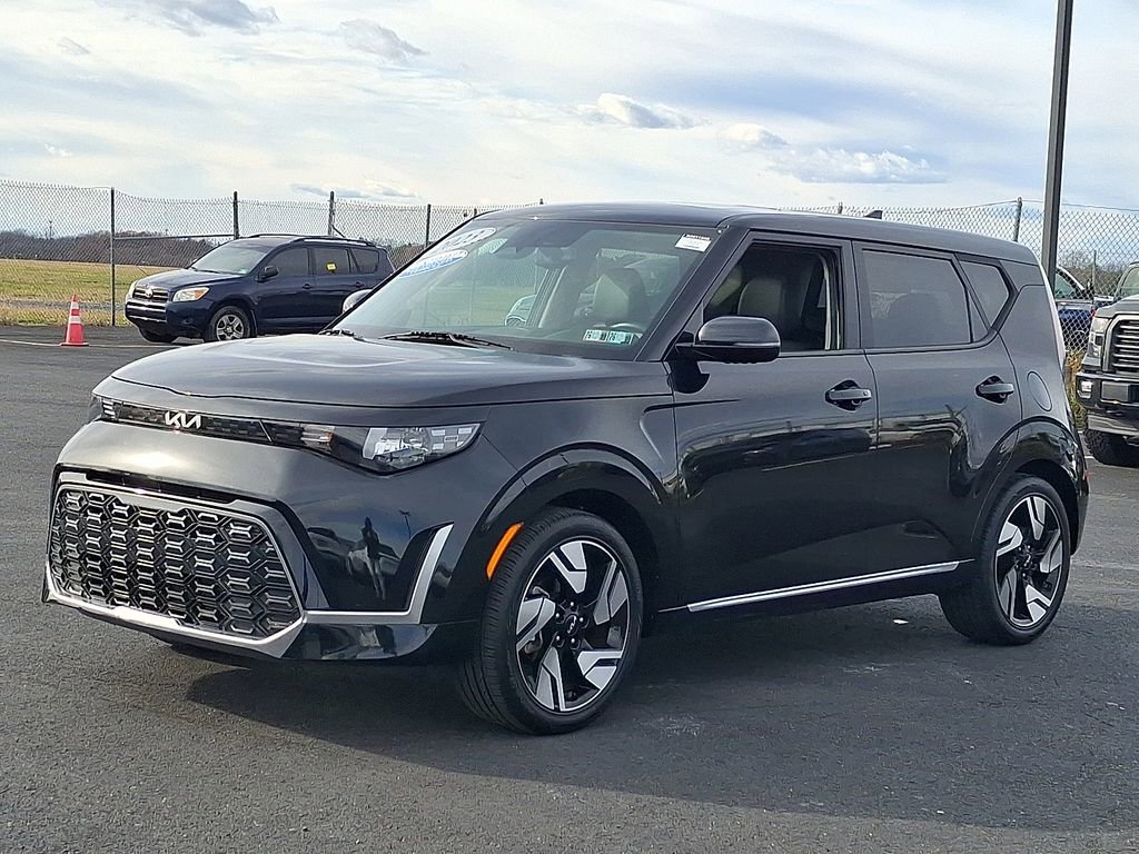 Certified 2023 Kia Soul GT-Line image 3