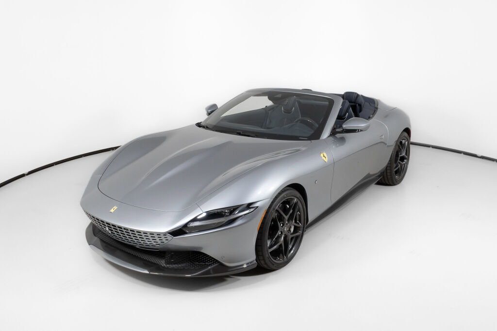 Used 2025 Ferrari Roma Spider image 2