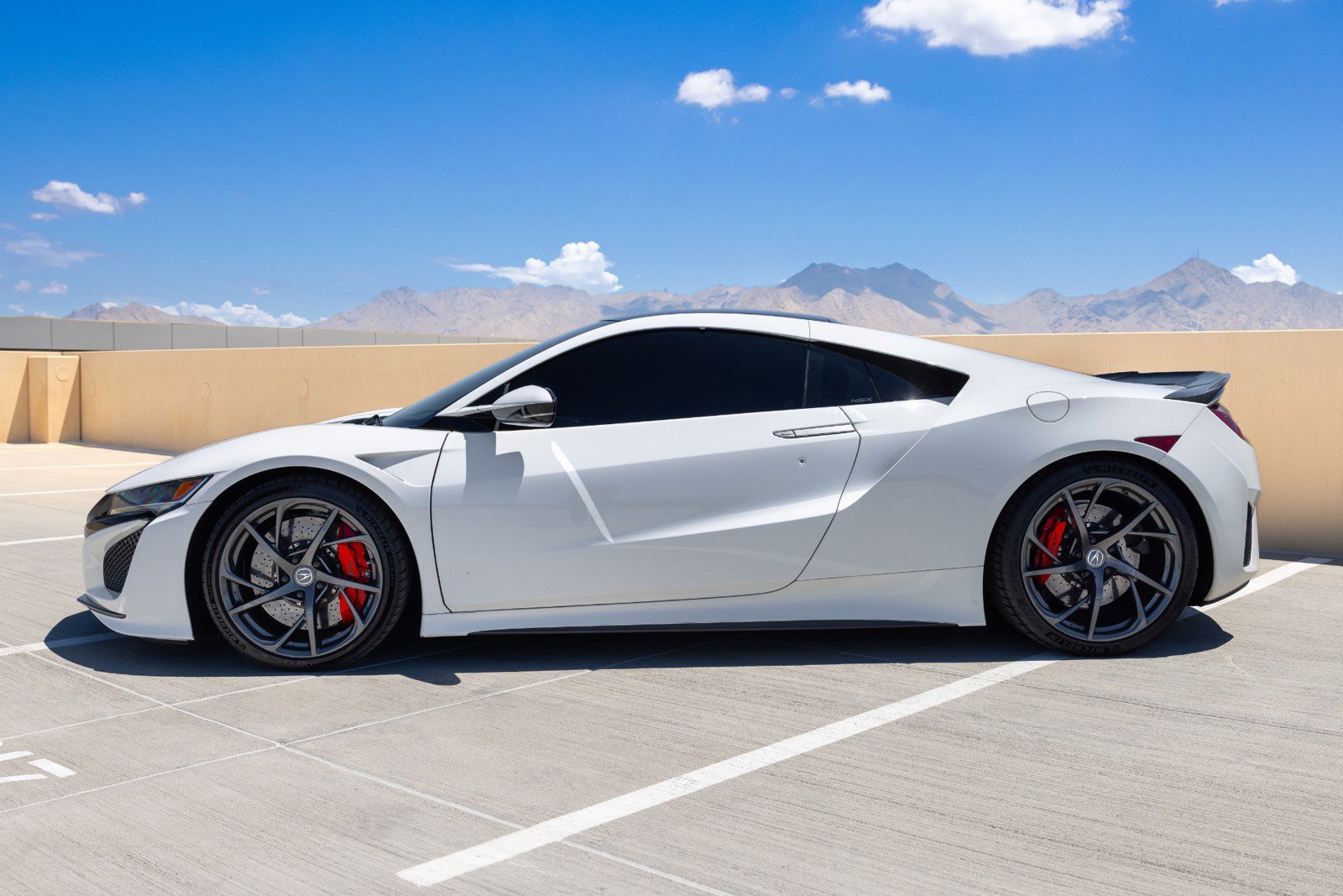 Used 2017 Acura NSX AWD/4WD image 5