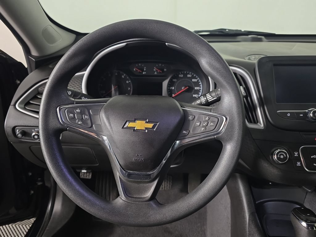 Used 2018 Chevrolet Malibu LS FWD image 10