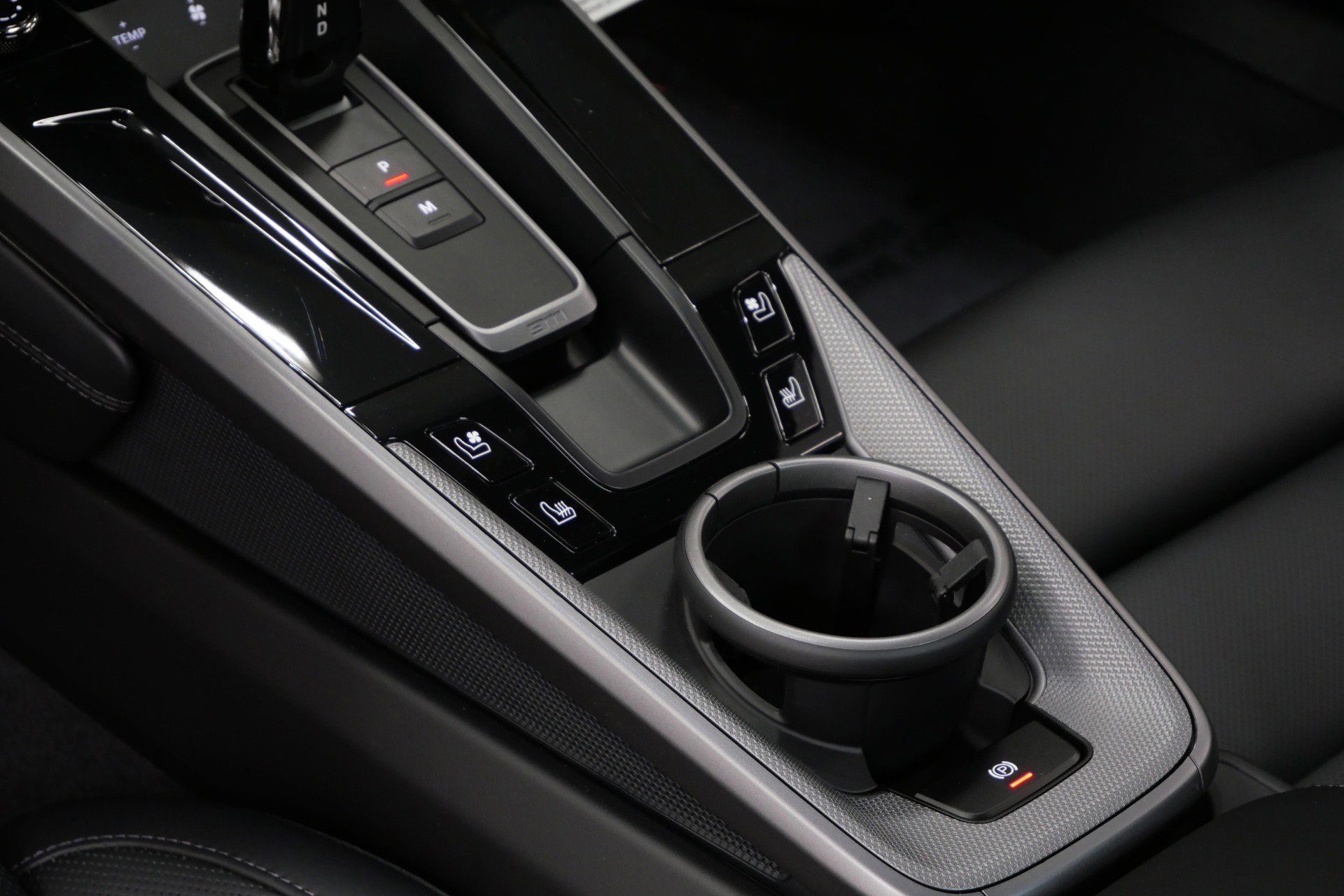 Used 2025 Porsche 911 Carrera w/ Premium Package image 27