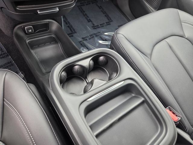 New 2027 Chrysler Pacifica Select FWD image 23