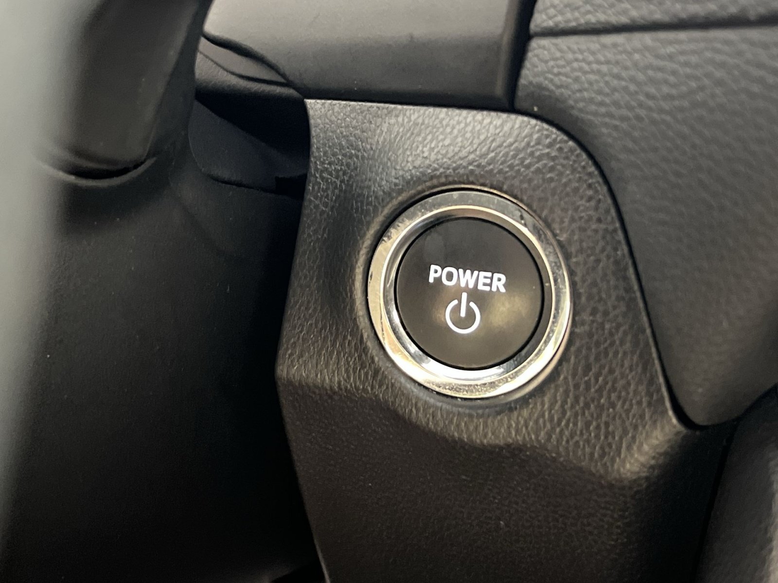 Used 2025 Toyota RAV4 XLE AWD/4WD image 34