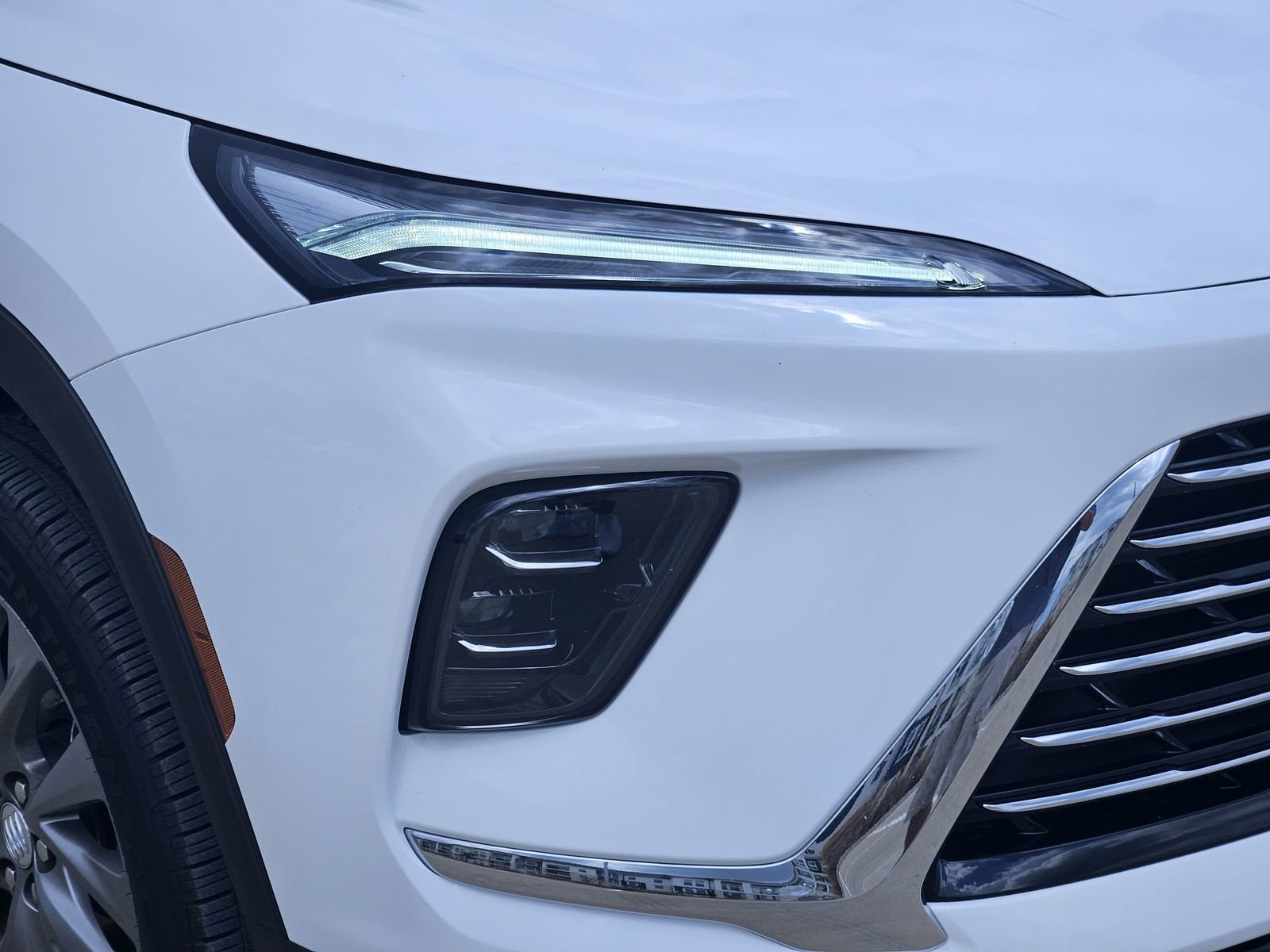 Used 2025 Buick Enclave Preferred image 10