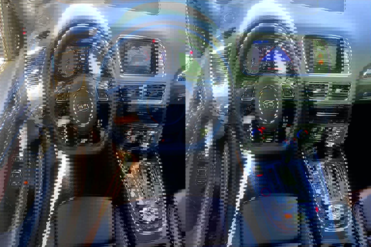 Used 2017 Audi SQ5 Premium Plus w/ Technology Package image 5