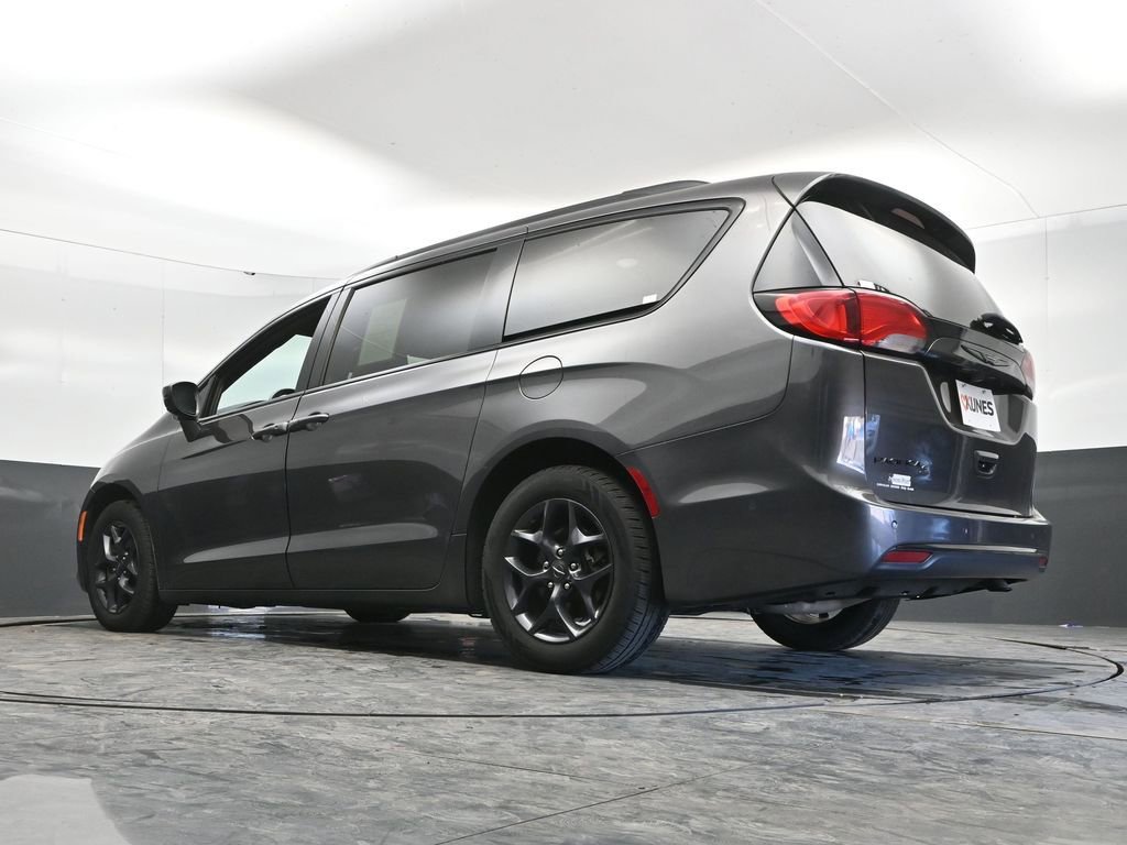 Used 2020 Chrysler Pacifica Touring-L Plus image 41