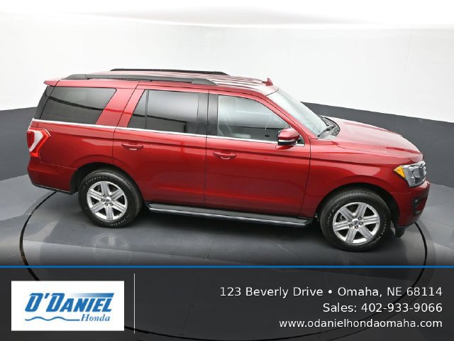 Used 2019 Ford Expedition XLT w/ Equipment Group 202A AWD/4WD image 17