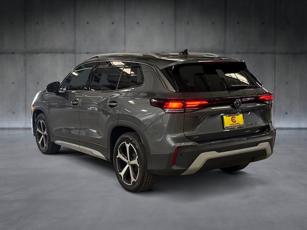 New 2026 Volkswagen Tiguan SE FWD image 3