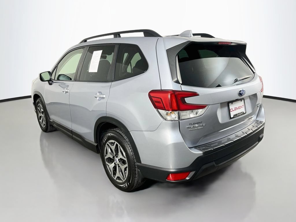 Used 2020 Subaru Forester Premium AWD/4WD image 8