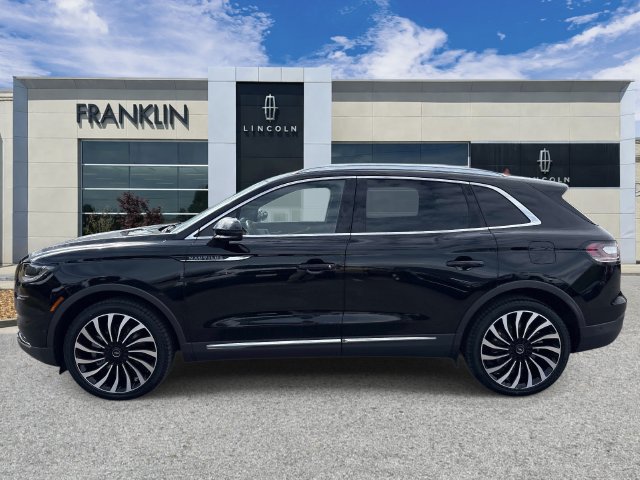 Certified 2023 Lincoln Nautilus Black Label w/ Class II Trailer Tow Package AWD/4WD image 4
