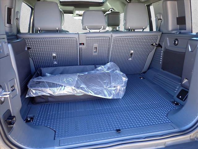 Used 2023 Land Rover Defender 110 X image 9