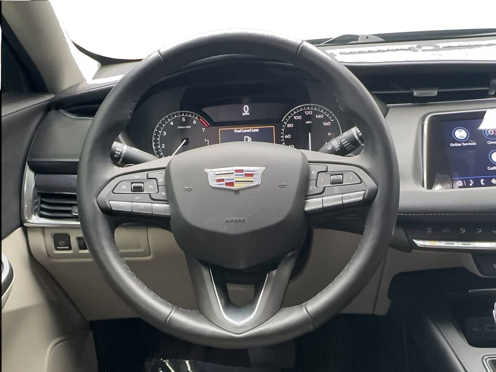 Used 2022 Cadillac XT4 Luxury w/ Cold Weather Package image 39