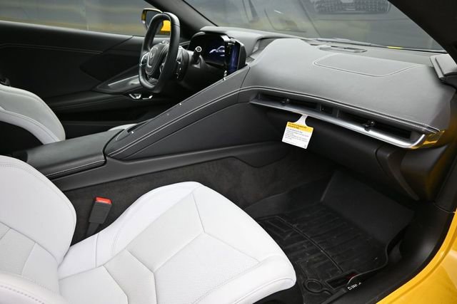 Used 2025 Chevrolet Corvette Stingray Convertible w/ 1LT RWD image 15