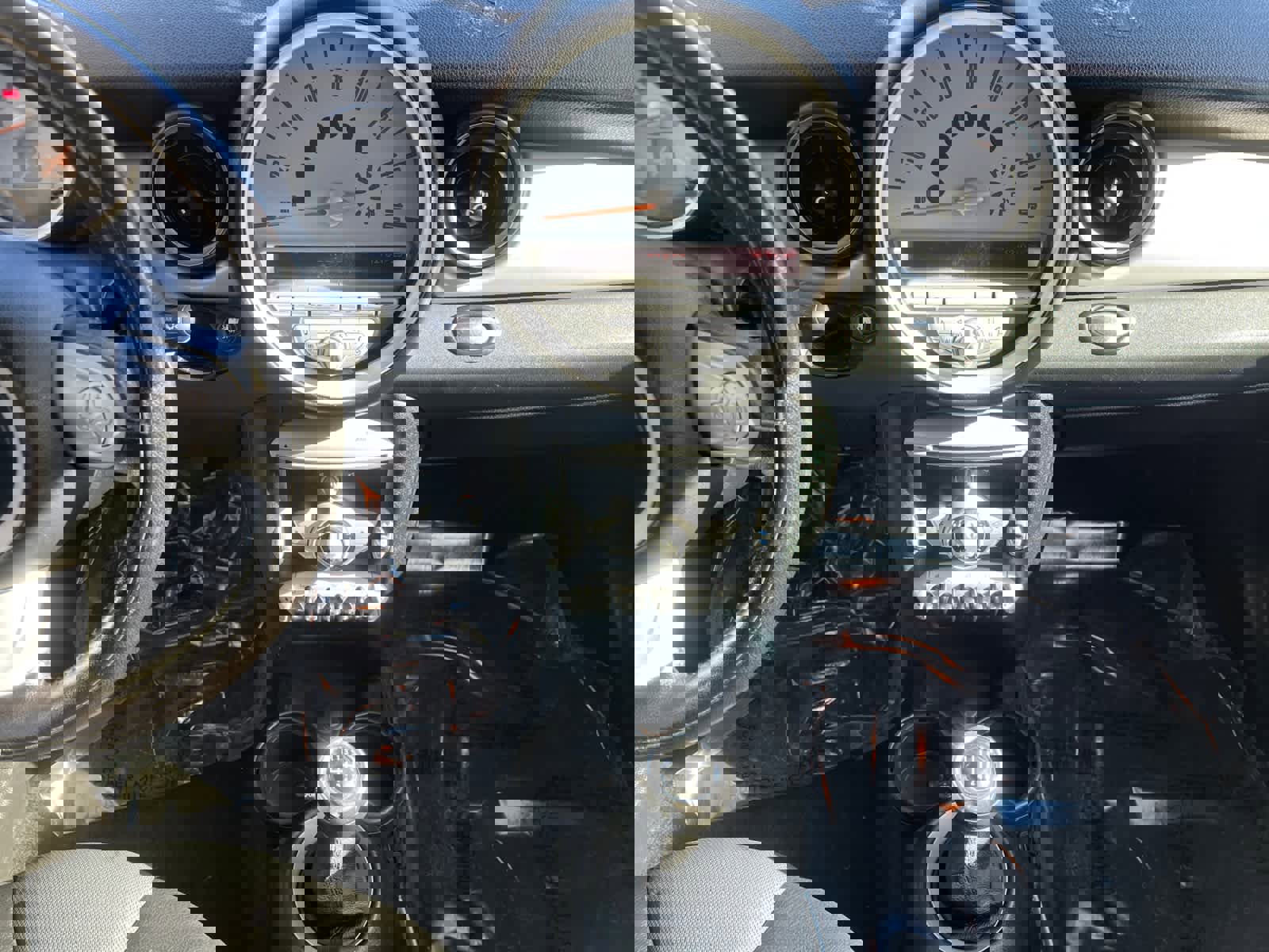 Used 2009 MINI Cooper Hardtop image 11