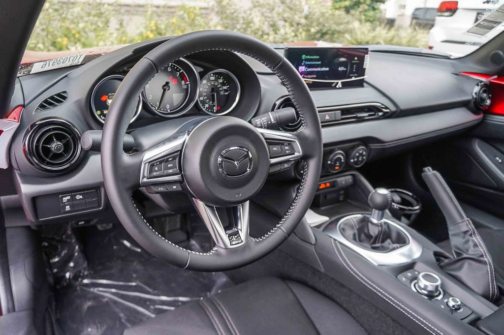 New 2026 MAZDA MX-5 Miata Club w/ Appearance Package RWD image 14