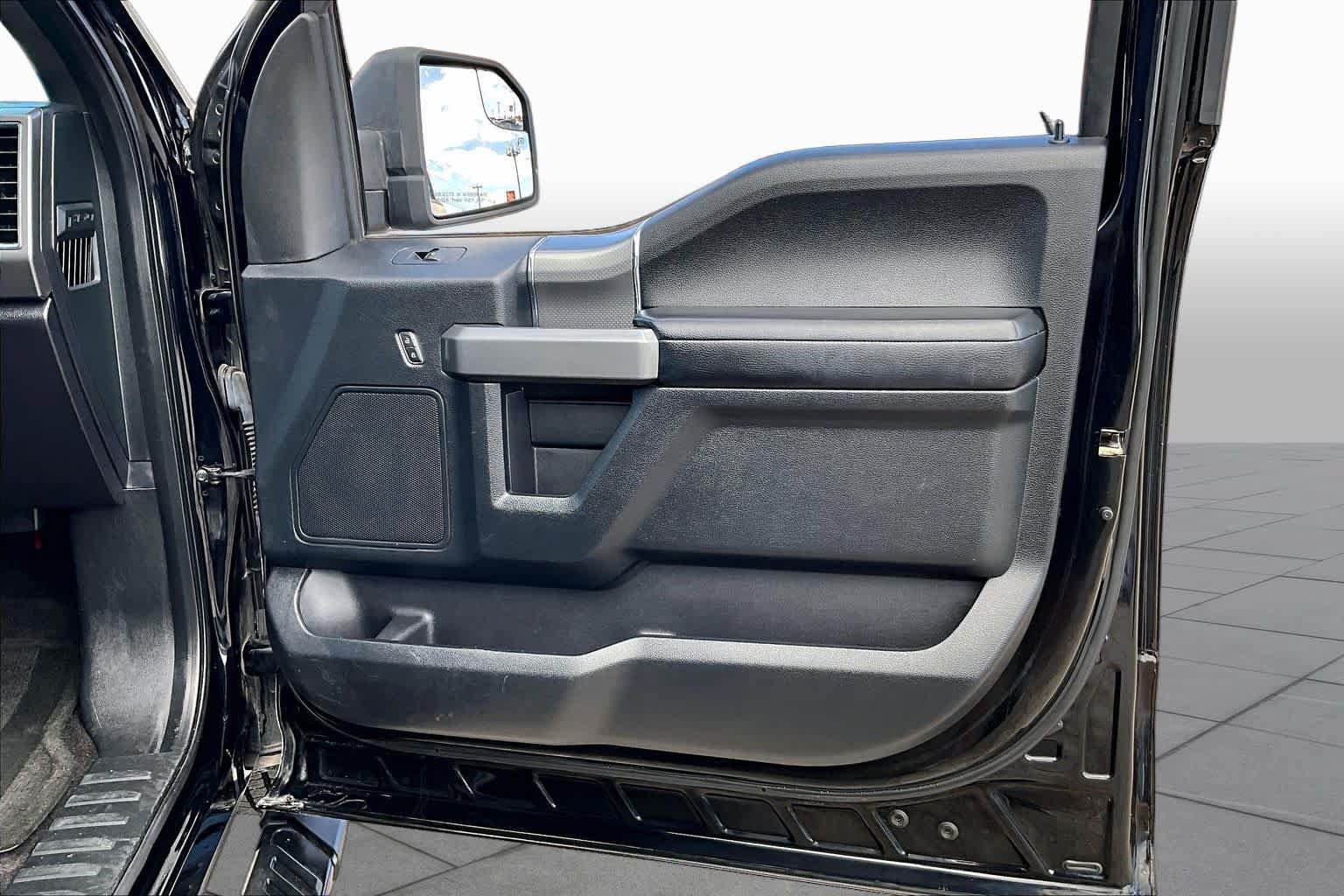 Used 2016 Ford F150 XLT w/ Equipment Group 302A Luxury RWD image 22