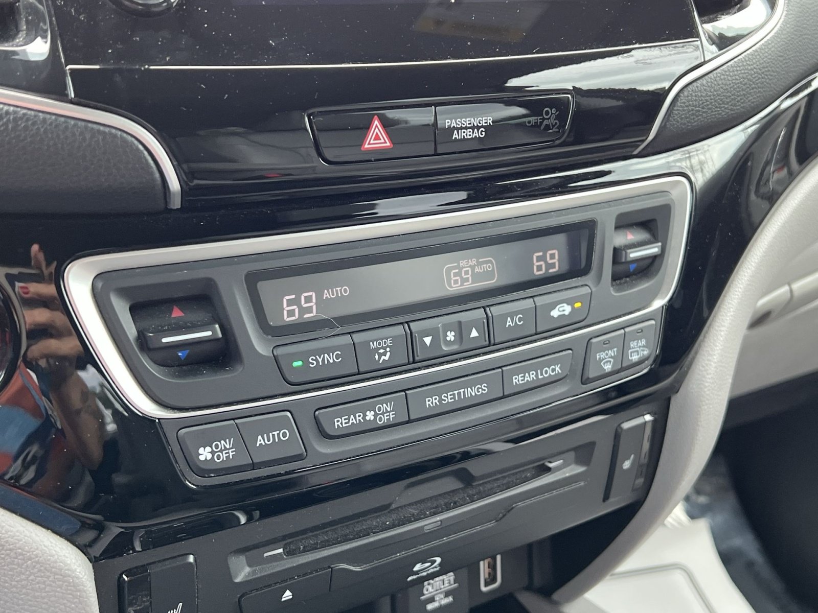 Used 2019 Honda Pilot Touring image 22