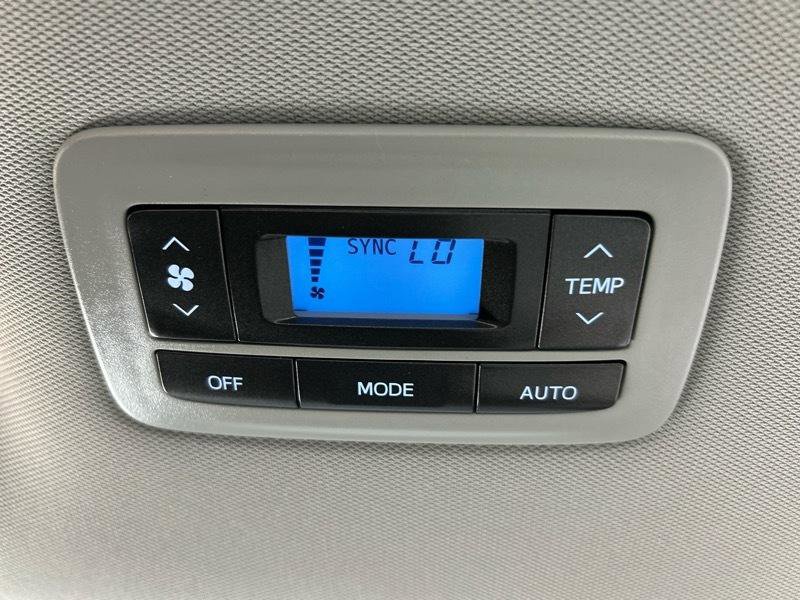 Used 2020 Toyota Sienna XLE w/ XLE Navigation Package image 16