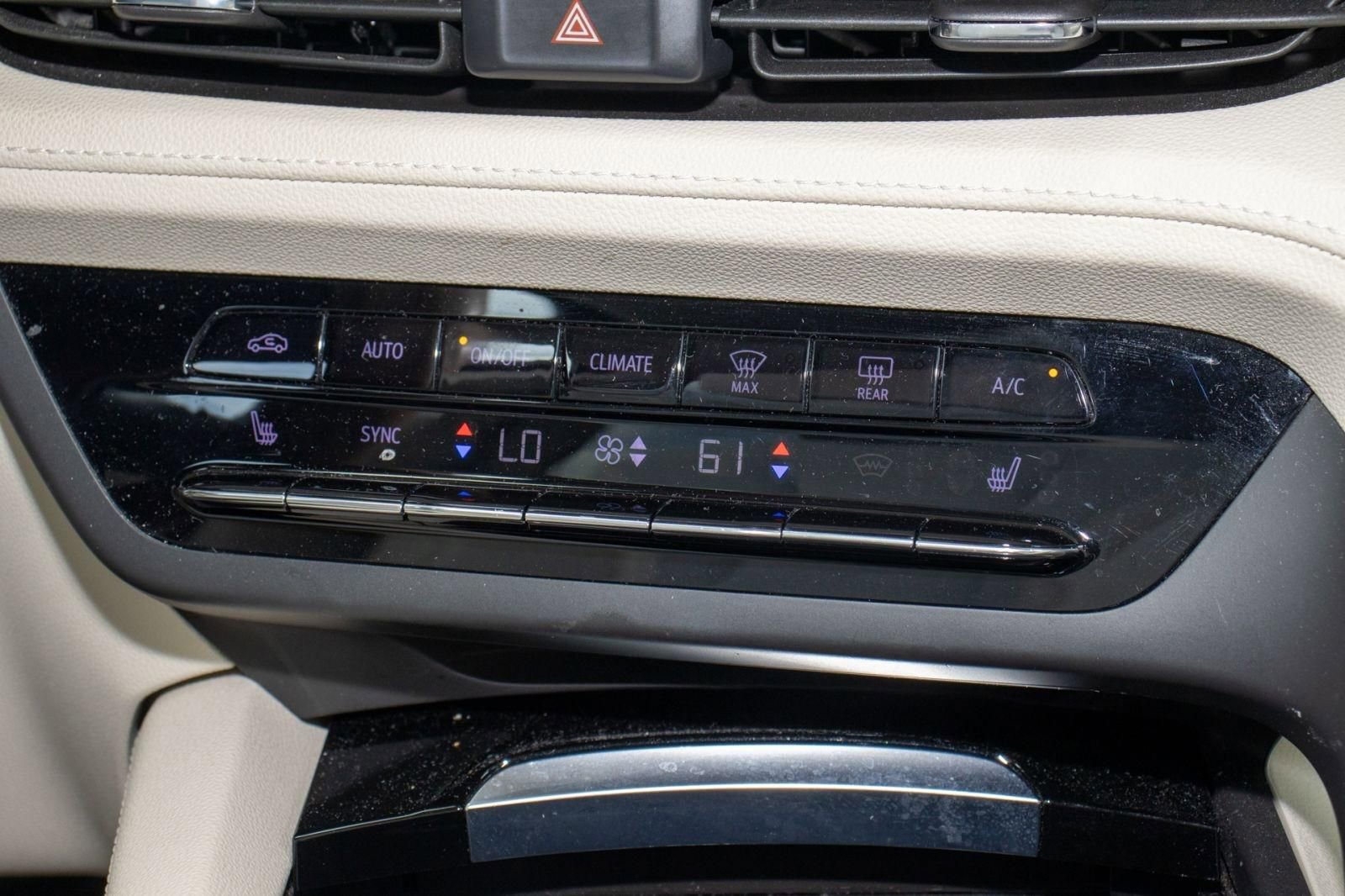 Used 2021 Buick Envision Preferred image 23