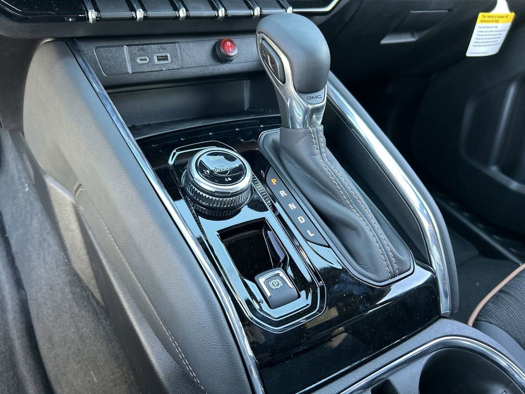 New 2026 GMC Canyon AT4 AWD/4WD image 16