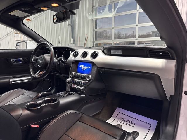 Used 2017 Ford Mustang Premium image 21