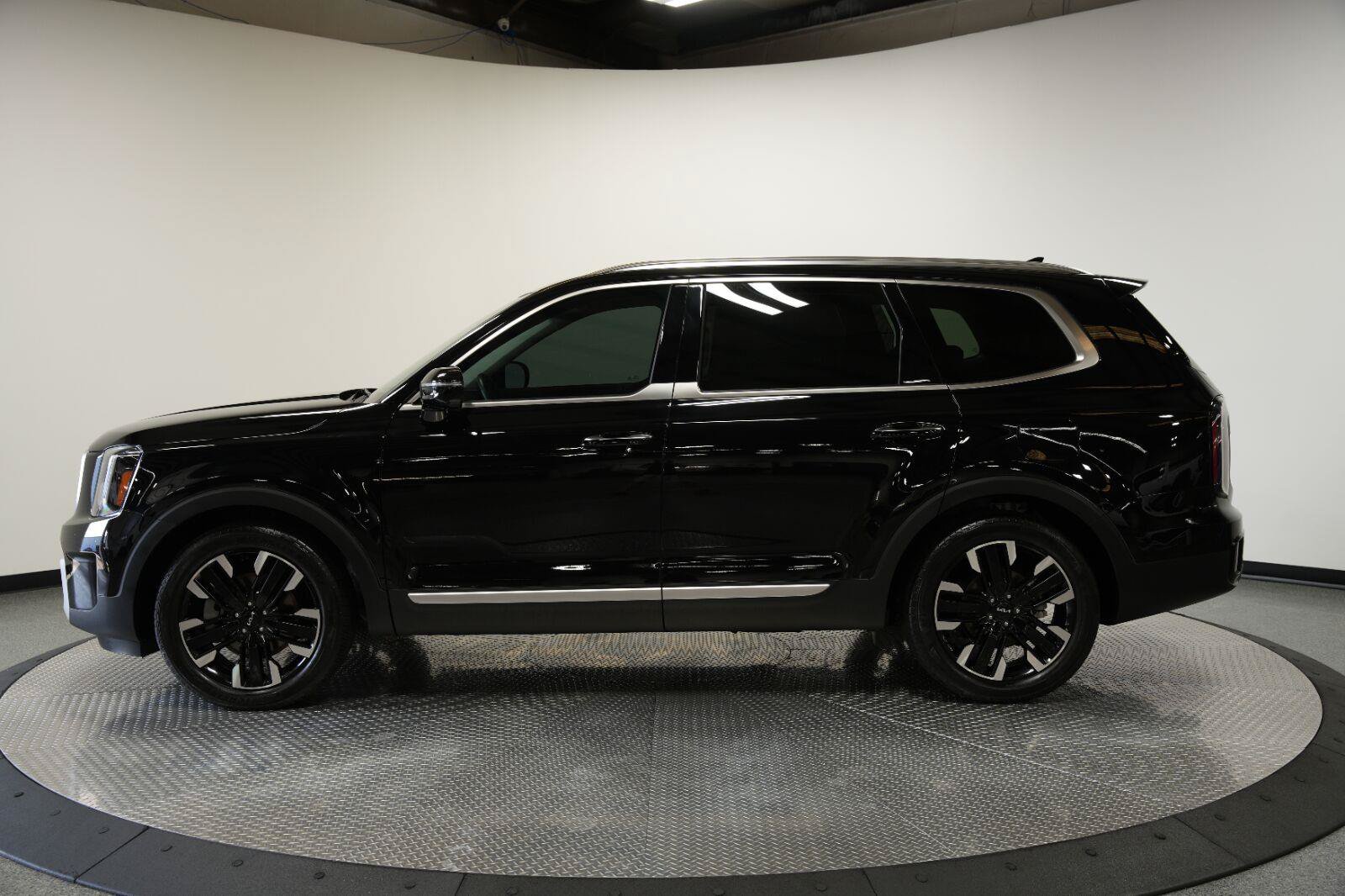 Used 2025 Kia Telluride SX AWD/4WD image 5