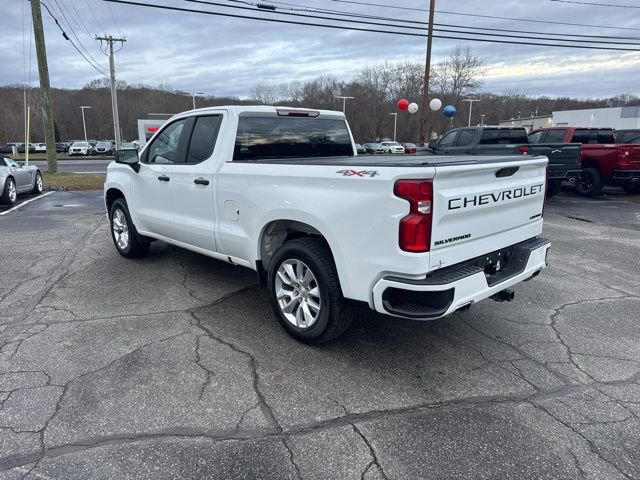 Used 2021 Chevrolet Silverado 1500 Custom w/ LPO, Dark Essentials Package image 5