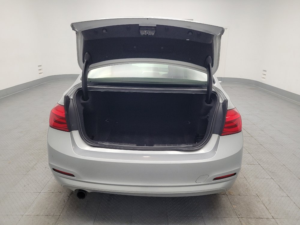 Used 2016 BMW 320i xDrive Sedan AWD/4WD image 29
