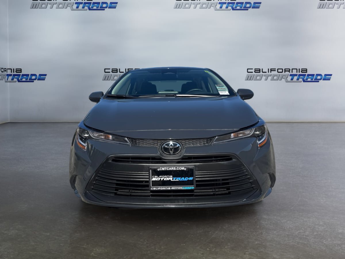Used 2026 Toyota Corolla LE w/ LE Premium Package FWD image 2