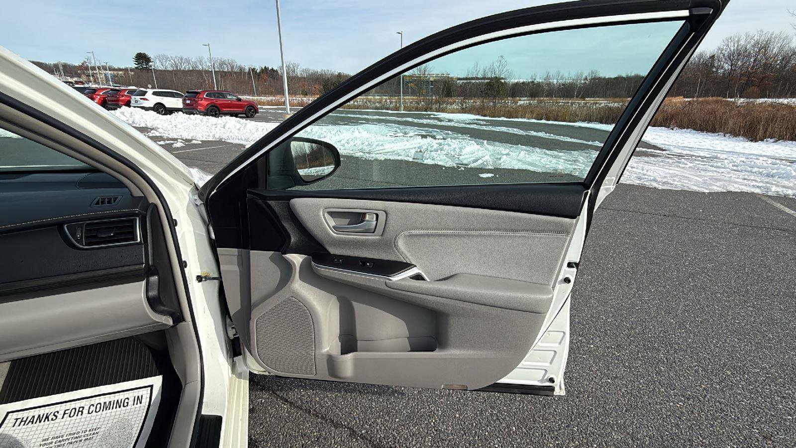 Used 2016 Toyota Camry XLE image 16