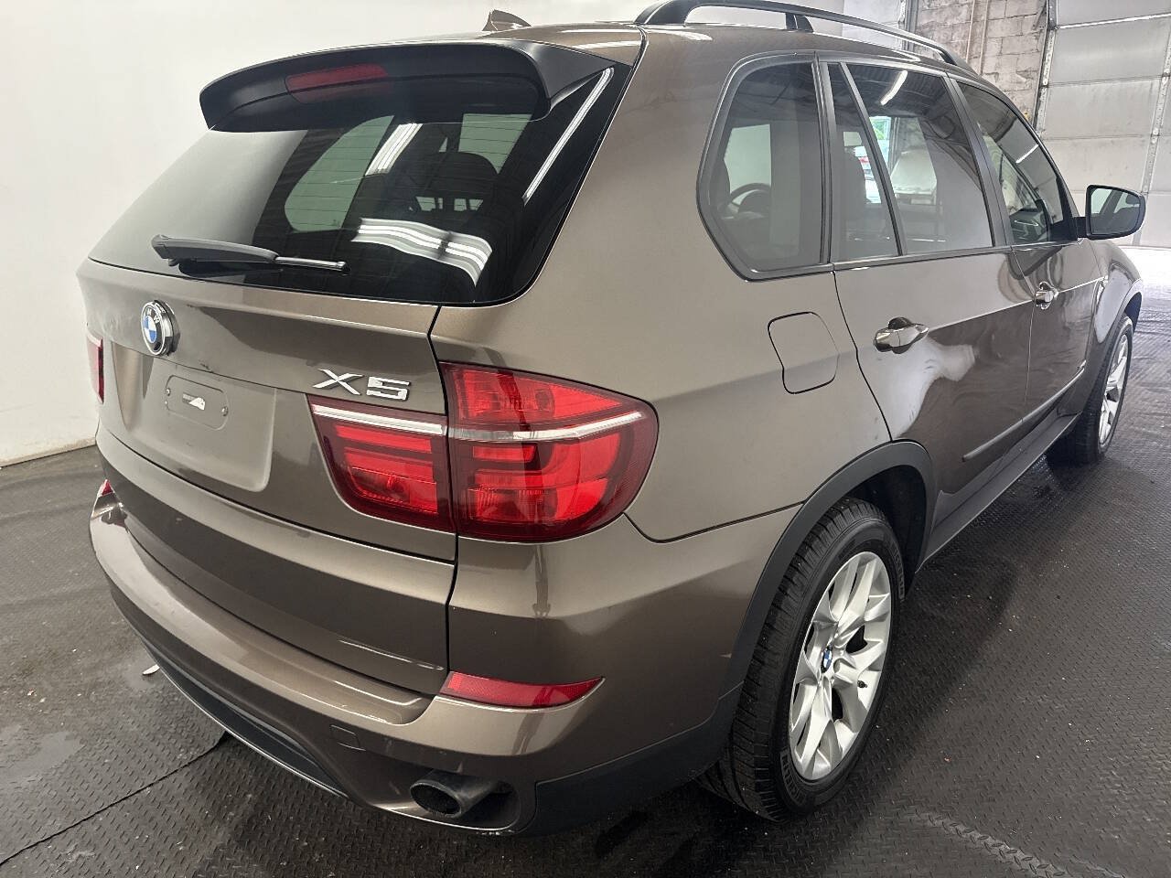 Used 2011 BMW X5 xDrive35i AWD/4WD image 5