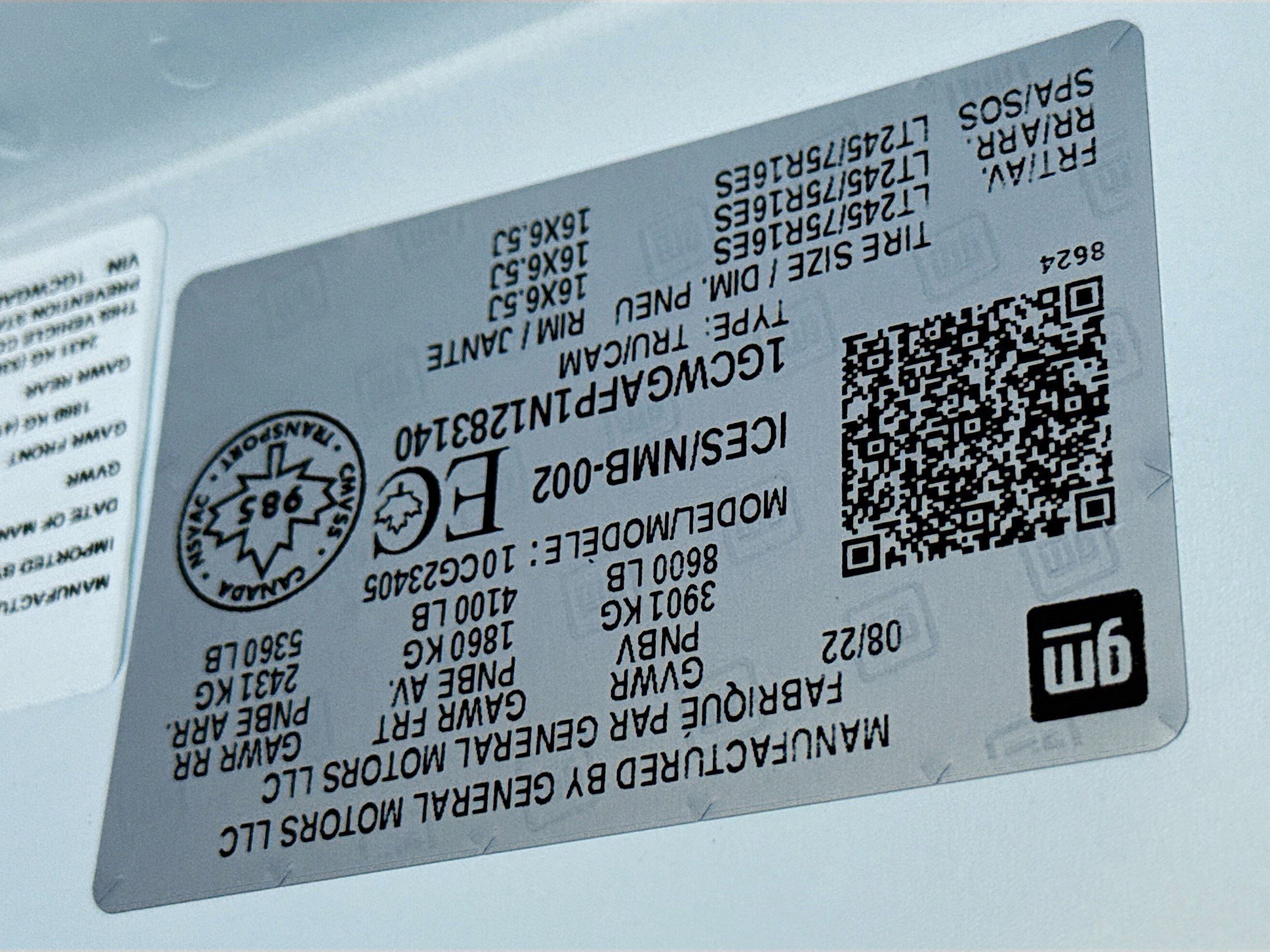 Used 2022 Chevrolet Express 2500 image 33