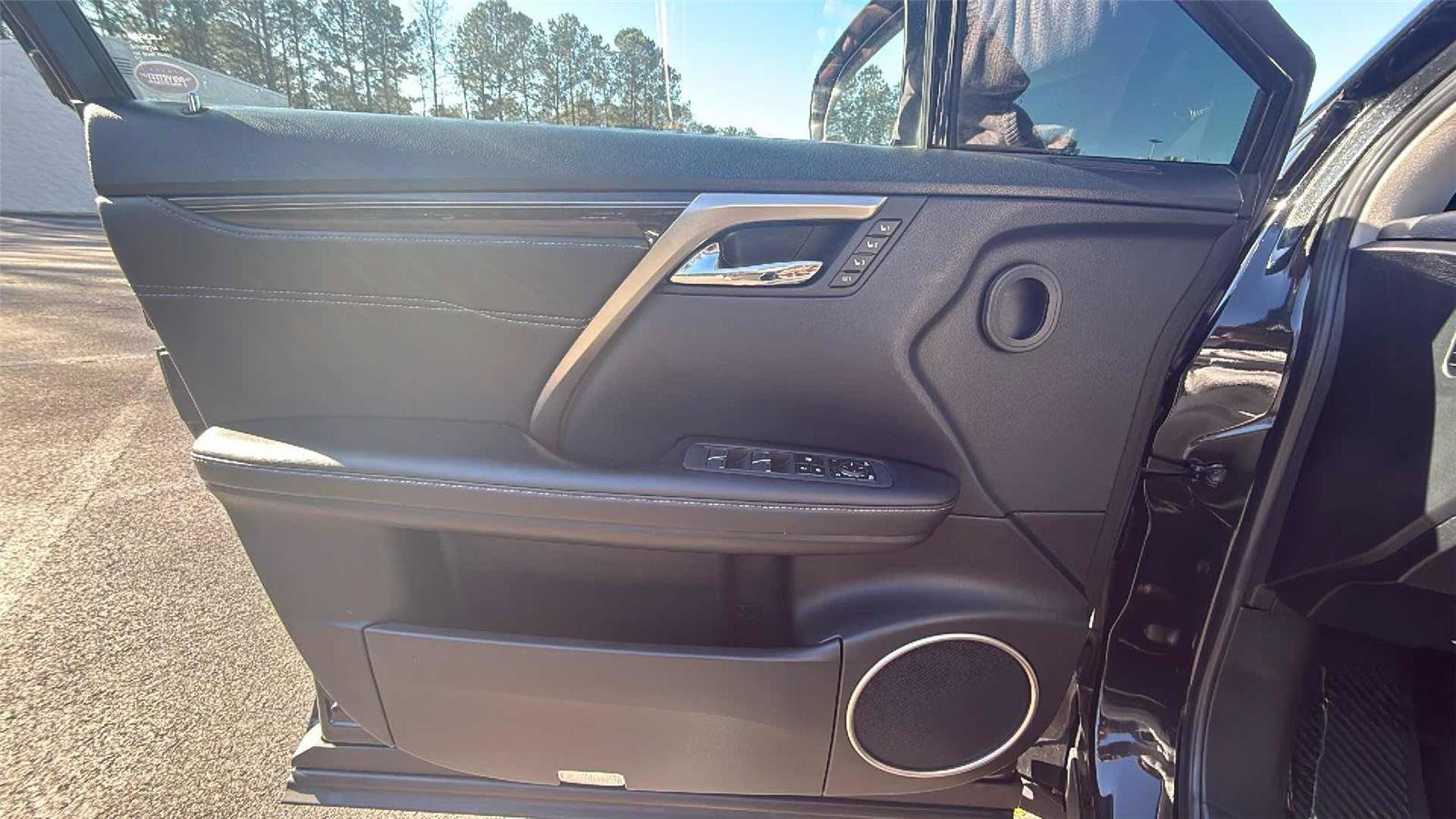 Used 2021 Lexus RX 350L Luxury w/ Accessory Package image 11