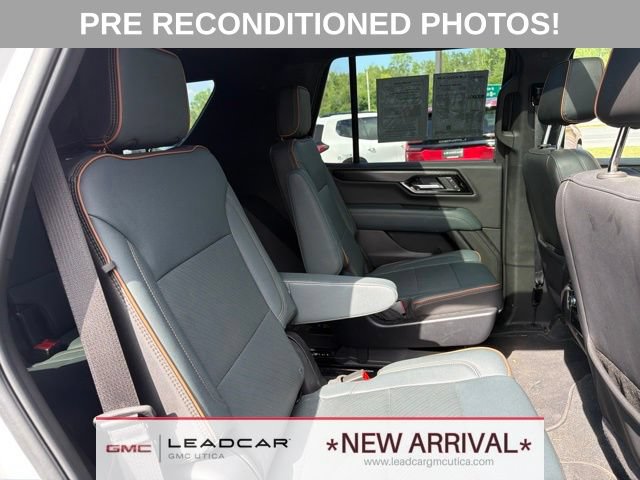 Used 2025 GMC Yukon AT4 AWD/4WD image 15