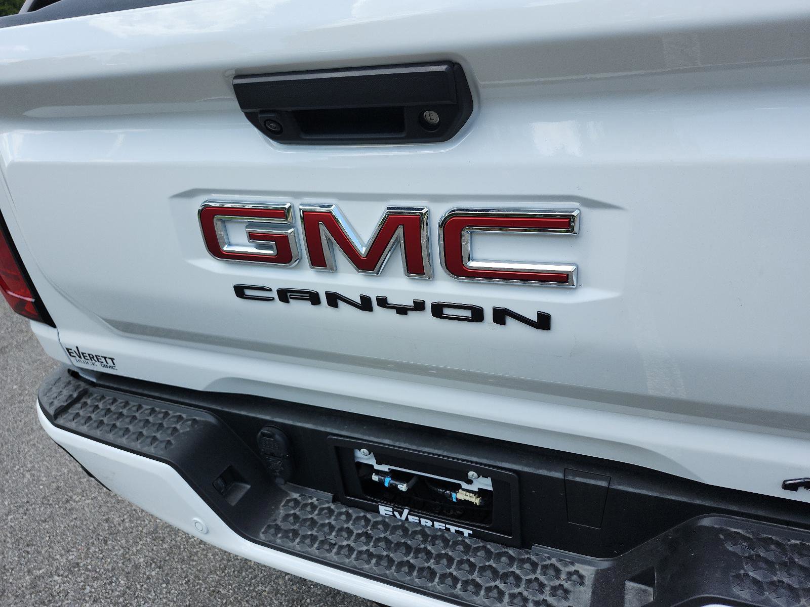 New 2025 GMC Canyon AT4 w/ Nightfall Edition image 5