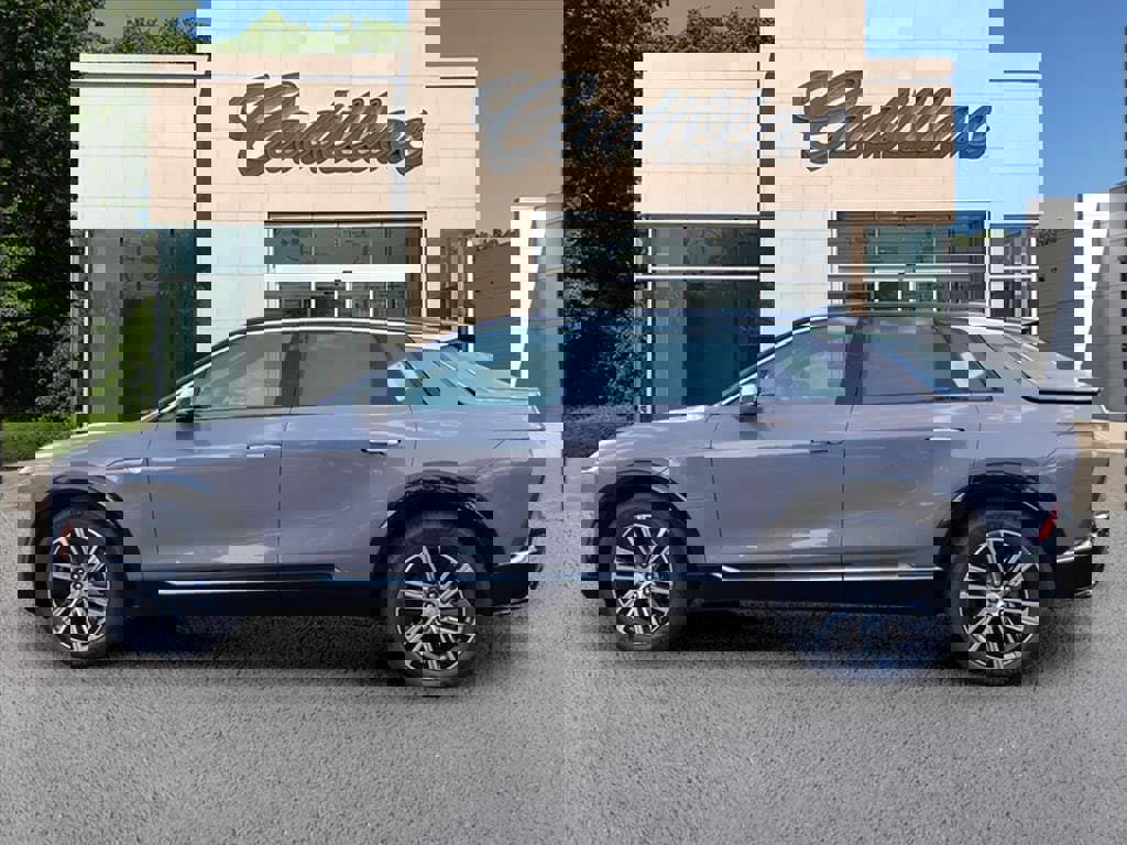 New 2026 Cadillac Lyriq Luxury image 2
