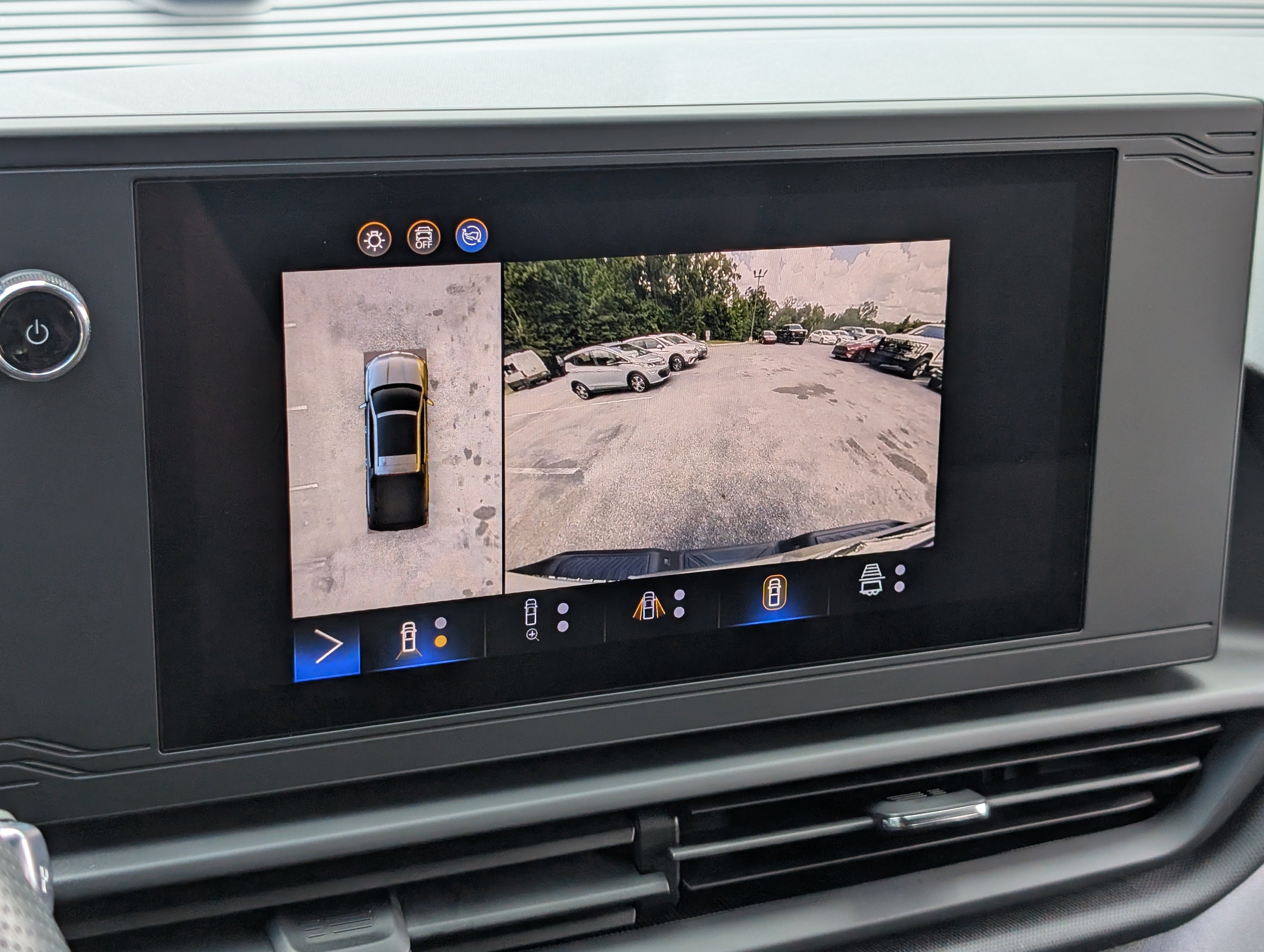 Used 2024 Chevrolet Silverado EV W/T AWD/4WD image 26